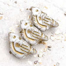 Load image into Gallery viewer, 11x22mm Bird White with Gold Wash
