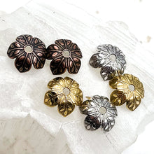 Load image into Gallery viewer, 8mm Mixed Metal Etched Daisy Bead Caps

