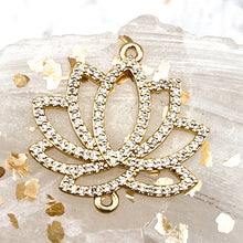 Load image into Gallery viewer, 18K Gold Plated Long-Lasting Lotus Link
