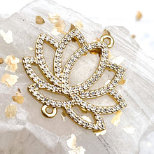 Load image into Gallery viewer, 18K Gold Plated Long-Lasting Lotus Link
