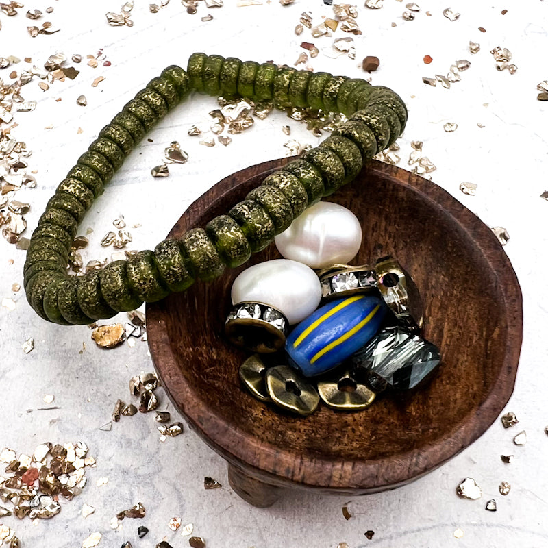 African Focal Bead and Peridot with Etched Finish and Gold Wash Heishi Kit