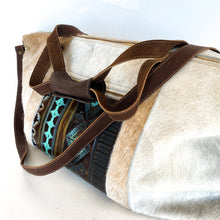 Load image into Gallery viewer, Southwest Duffle Bag - Tucson Find
