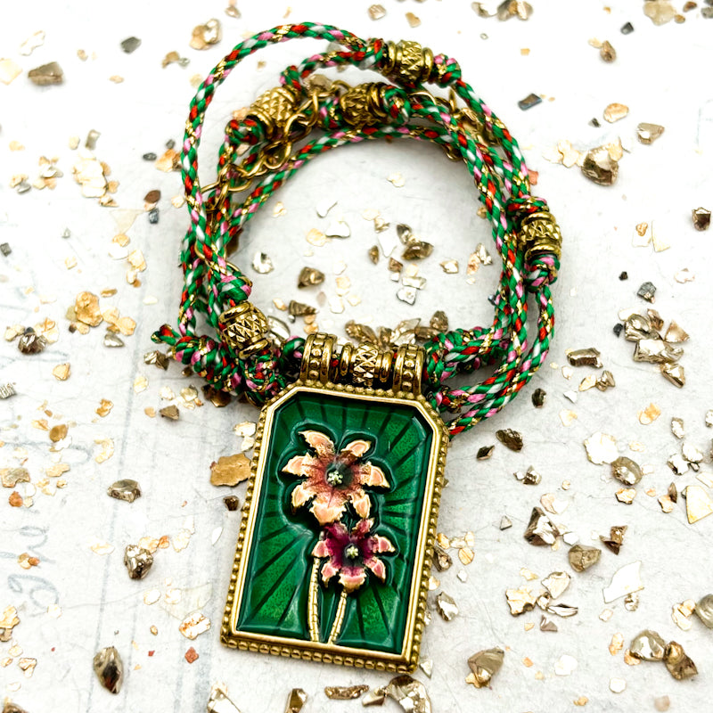 Emerald Flowers Pendant Necklace- Paris Find