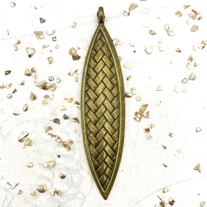 Antique Brass Woven Coated Acrylic Pendant