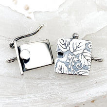 Load image into Gallery viewer, Sterling Silver Leaf Print Box Clasp
