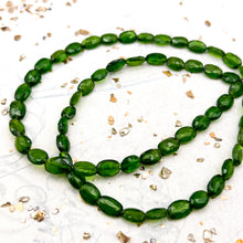 Load image into Gallery viewer, Chrome Diopside Gemstone Bead Strand
