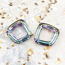 Load image into Gallery viewer, 20mm Vitrail Light Premium Austrian Crystal Cosmic Square Pair
