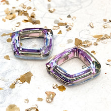 Load image into Gallery viewer, 20mm Vitrail Light Premium Austrian Crystal Cosmic Square Pair
