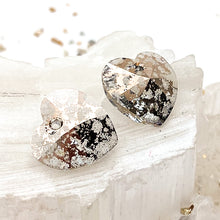 Load image into Gallery viewer, 14.4x14mm Rose Patina Xilion Heart Premium Crystal Charm Pair
