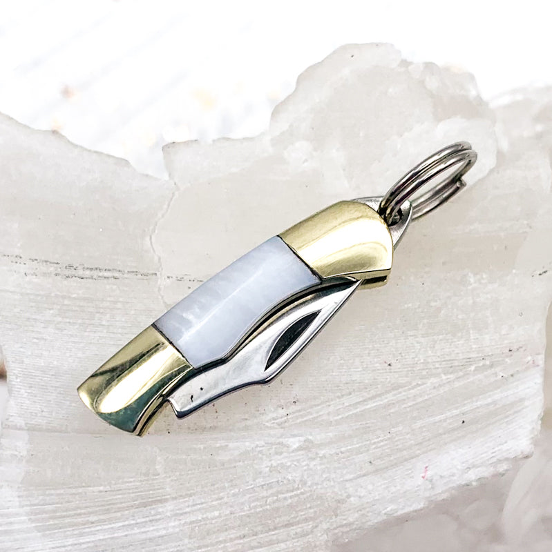 White Mother of Pearl Pocketknife