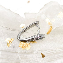 Load image into Gallery viewer, Flower Rhinestone Pinch Bail
