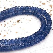 Load image into Gallery viewer, Blue Kyanite Strand
