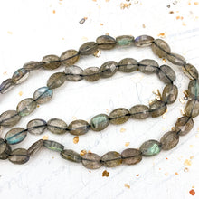 Load image into Gallery viewer, Labradorite Gemstone Bead Strand
