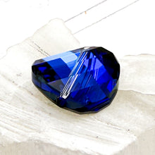 Load image into Gallery viewer, 18mm Crystal Bermuda Blue Twist Bead
