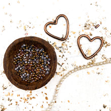 Load image into Gallery viewer, Thinkin&#39; Bout Love Seed Bead Fringe Heart Kit

