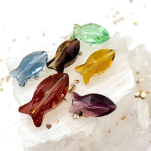 Load image into Gallery viewer, Rainbow Premium Austrian Crystal Fish Bead Set - 6pcs
