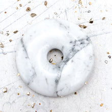 Load image into Gallery viewer, Howlite Donut Focal
