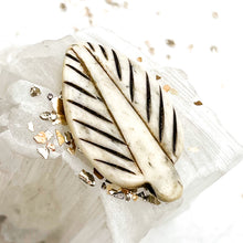 Load image into Gallery viewer, Natural Etched Leaf Bead
