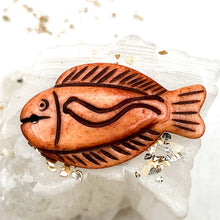Load image into Gallery viewer, Stained Etched Bone Fish Bead

