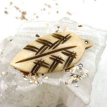 Load image into Gallery viewer, Natural Medium Etched Bone Leaf Bead
