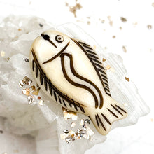 Load image into Gallery viewer, Natural Etched Bone Fish Bead
