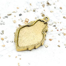 Load image into Gallery viewer, Antique Gold Ornamental Pendant
