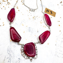 Load image into Gallery viewer, Crimson Veil Necklace
