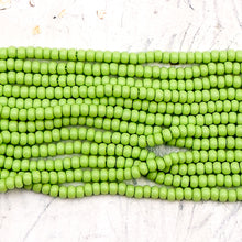 Load image into Gallery viewer, 8/0 Giddy Green Seed Bead Hank
