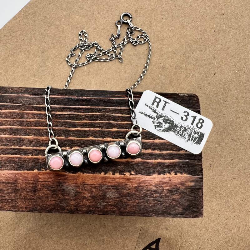 Pink Shell Bar Necklace - Vegas Find