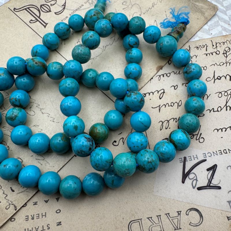 Ready for a Revamp! Vintage Stabilized Turquoise Stretch Bracelet - Sleepy Hollow Road Trip Find