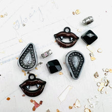 Load image into Gallery viewer, Vampire&#39;s Kiss Earring Kit
