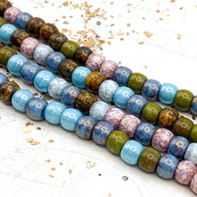 Load image into Gallery viewer, 32/0 Pansies Mixed Seed Bead Strand
