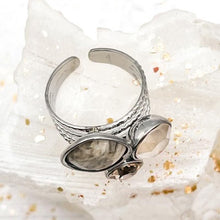 Load image into Gallery viewer, Blushing Premo Crystal Ring - Paris Find
