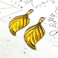 Load image into Gallery viewer, Wavy Brass Leaf Charm Pair
