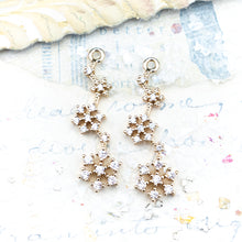 Load image into Gallery viewer, Pre-Order 24mm Falling Snowflake Charm Pair
