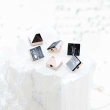 Load image into Gallery viewer, Rose Gold Square Premium Crystal Spike Bead Set - 6Pcs
