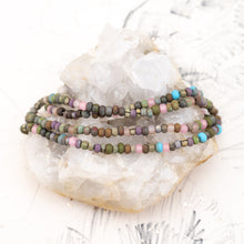 Load image into Gallery viewer, 6/0 Matted Purple Splash Mixed Seed Bead Strand
