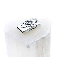 Load image into Gallery viewer, 10mm Southwest Antique Silver Magnetic Clasp for Flat Leather
