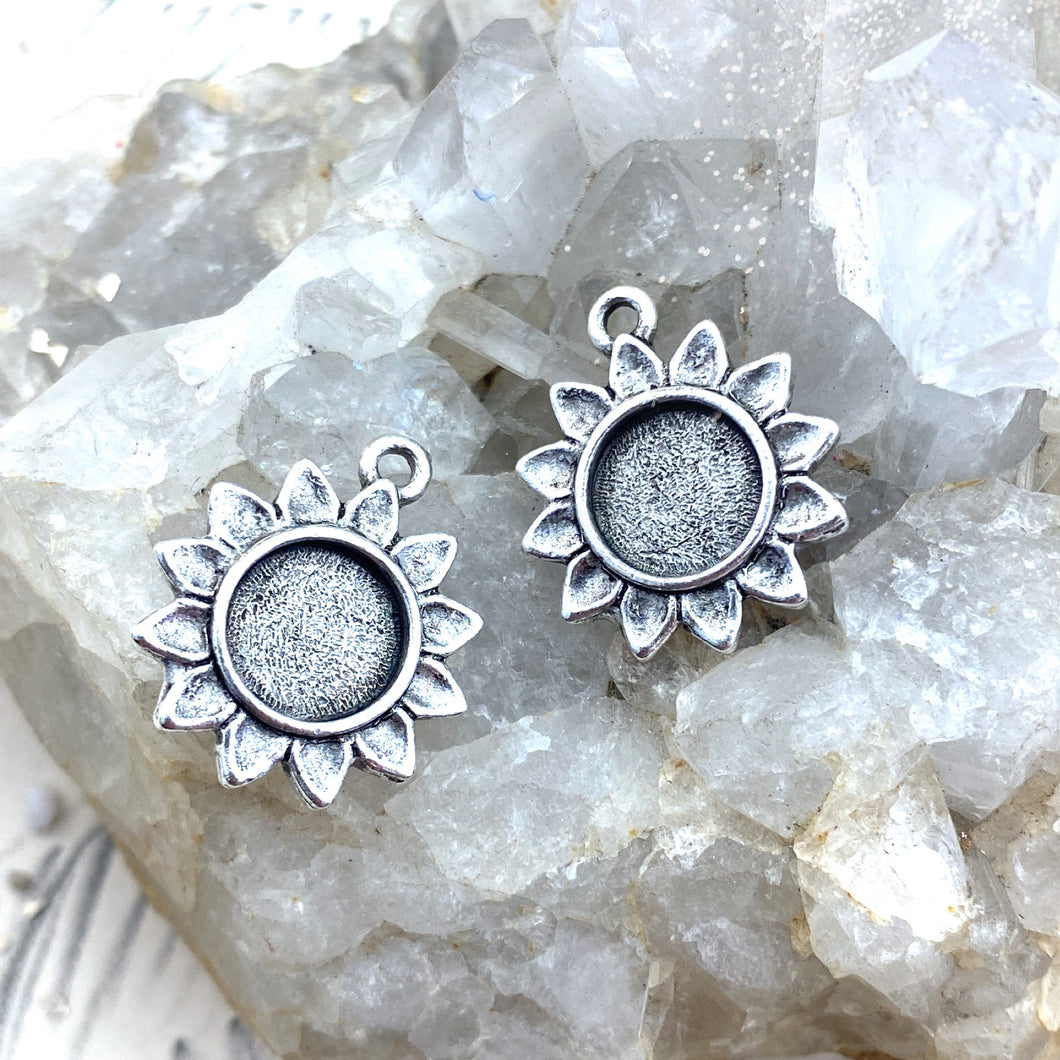 22mm Antique Silver Sunflower with Bezel Charm Pair