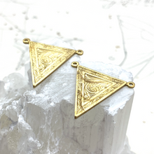 Load image into Gallery viewer, Deco Triangle Solid Brass Link Pair
