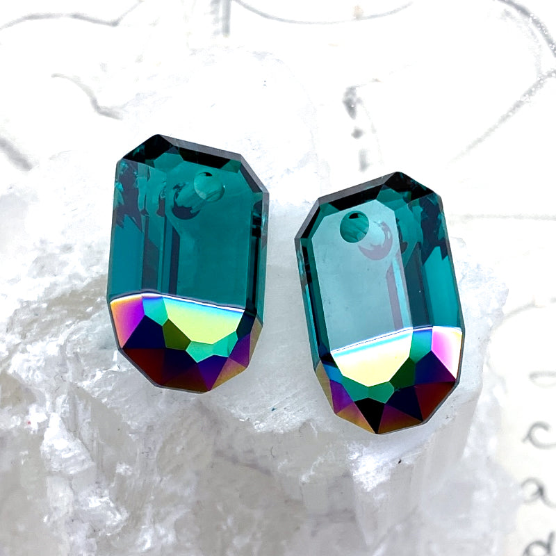 22mm Emerald Premium Crystal Charm Pair