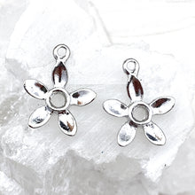 Load image into Gallery viewer, Simple Silver Flower Charm Pair
