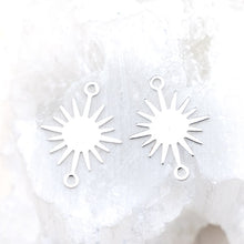 Load image into Gallery viewer, 20mm Starburst Silver Link Pair
