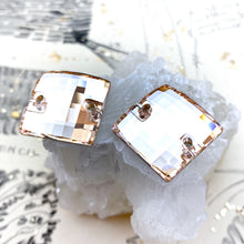 Load image into Gallery viewer, 20mm Silk Checkerboard Premium Crystal Link Pair
