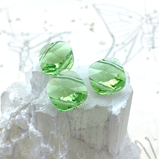 14mm Peridot 2-Hole Square Premium Crystal Bead Set - 3 Pcs