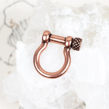 Load image into Gallery viewer, 21mm Antique Copper D-Ring Clasp
